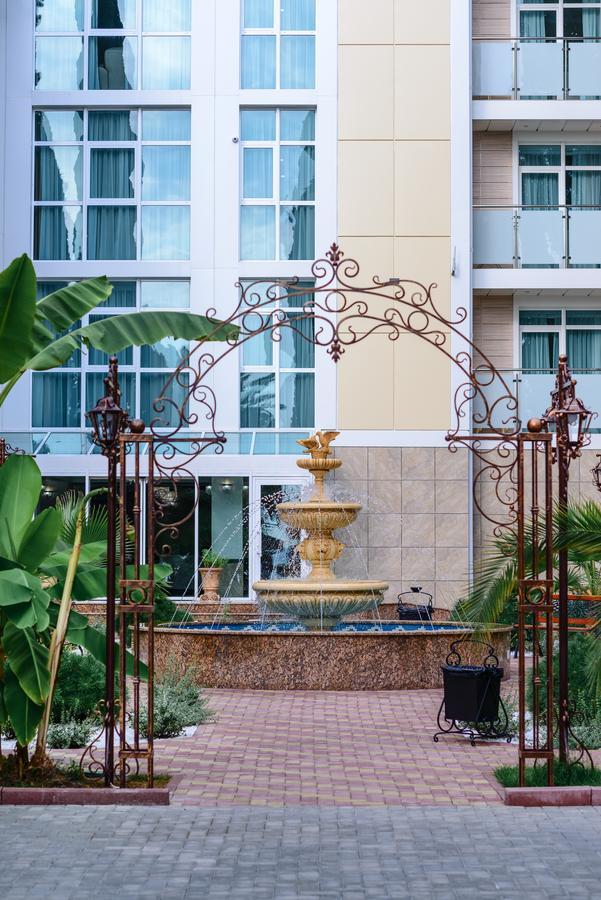 Hotel Cheluskintsev Gagra Exterior foto